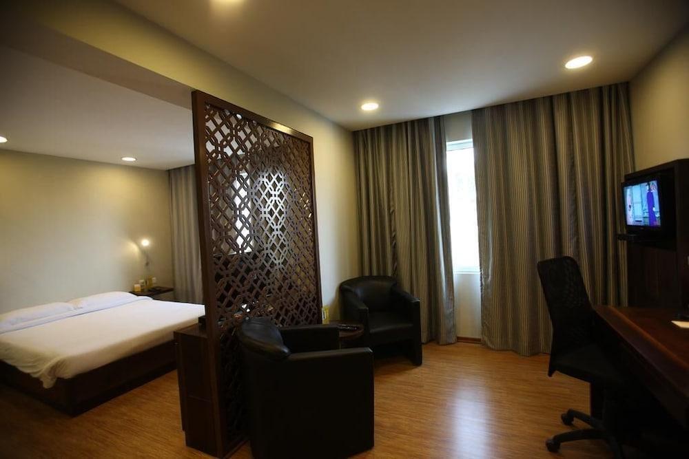 Keys Prima By Lemon Tree Hotels, Pimpri, Pune Ngoại thất bức ảnh