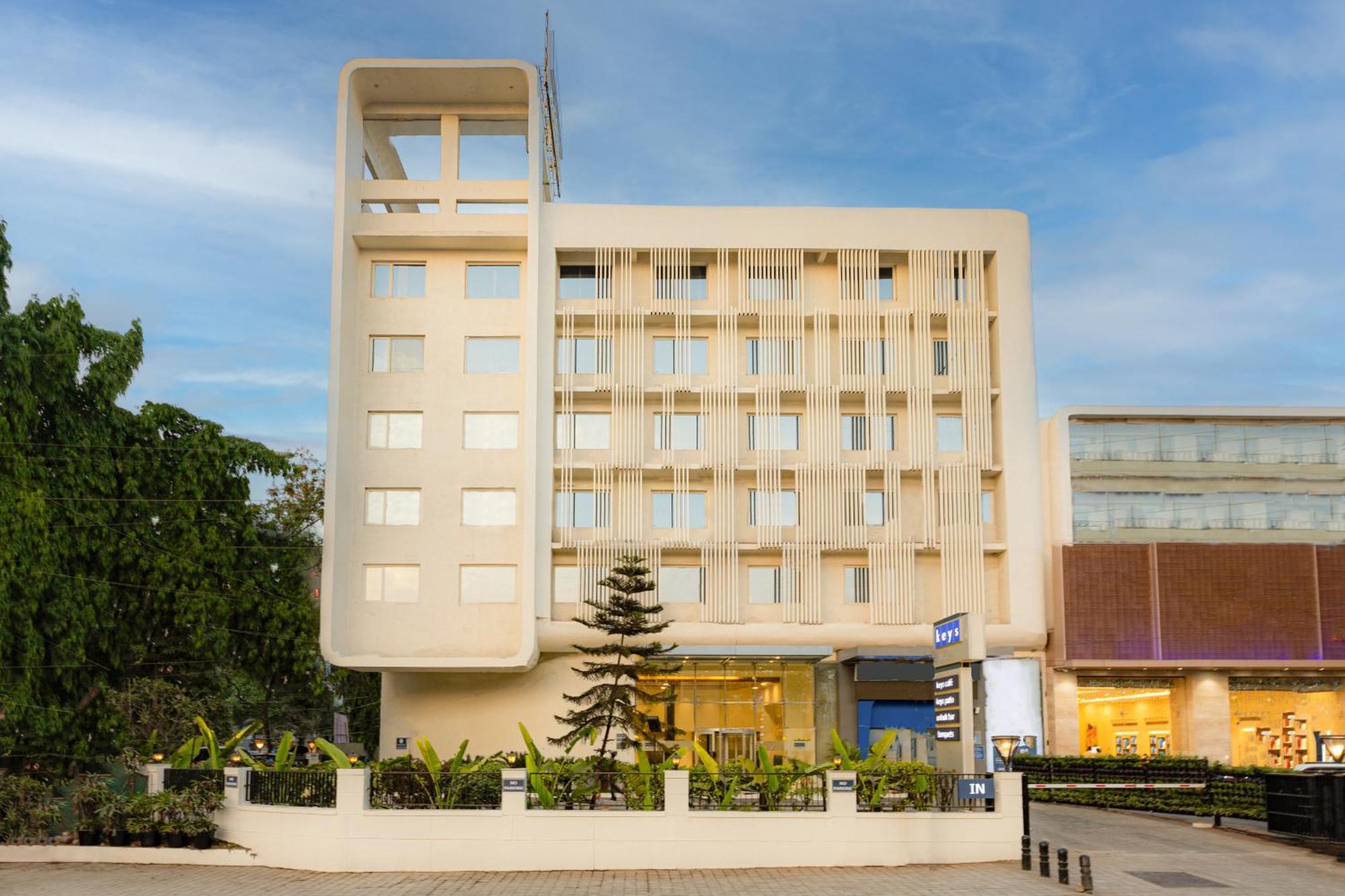 Keys Prima By Lemon Tree Hotels, Pimpri, Pune Ngoại thất bức ảnh